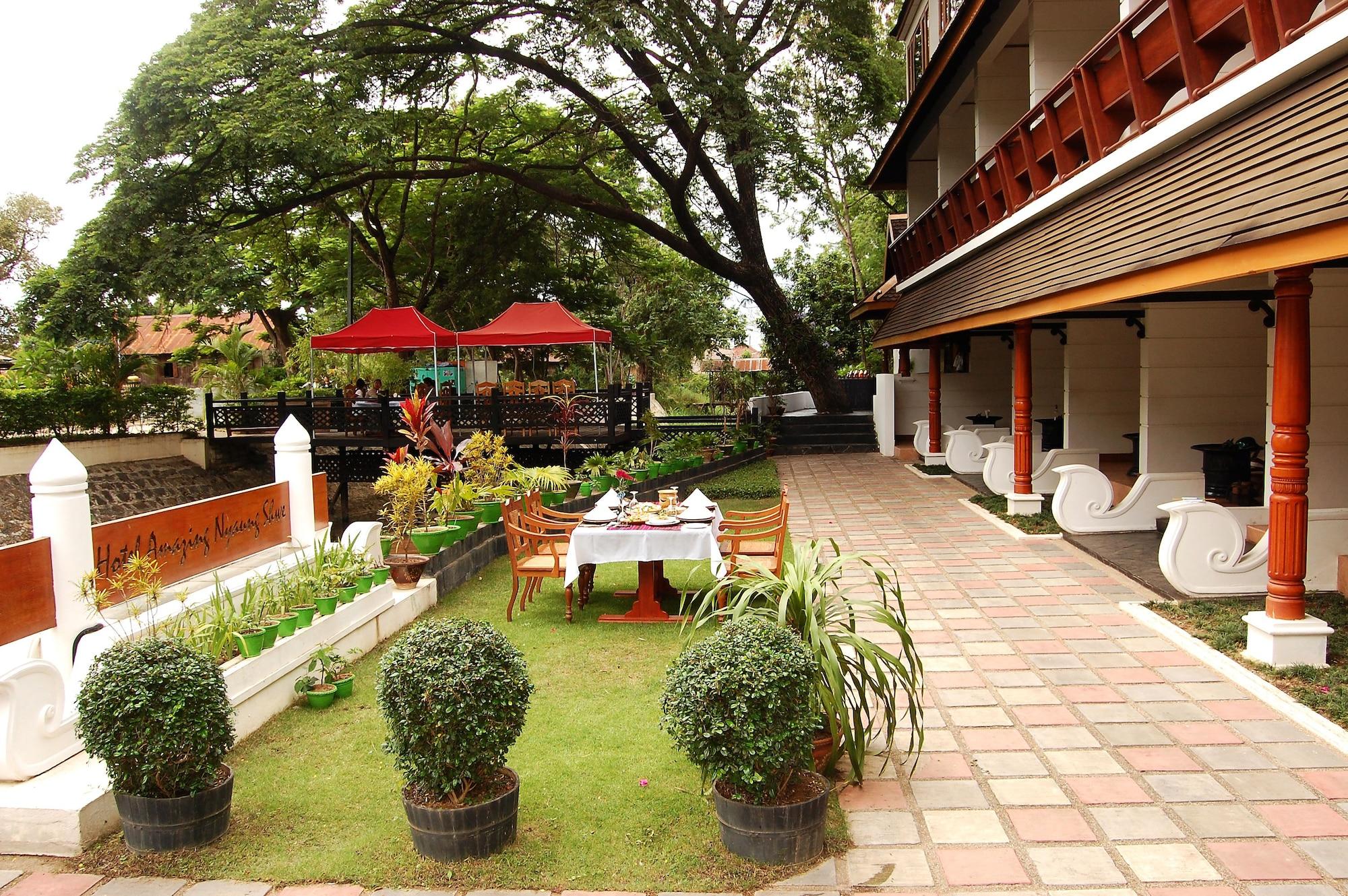 Hotel Amazing Nyaungshwe Exteriör bild