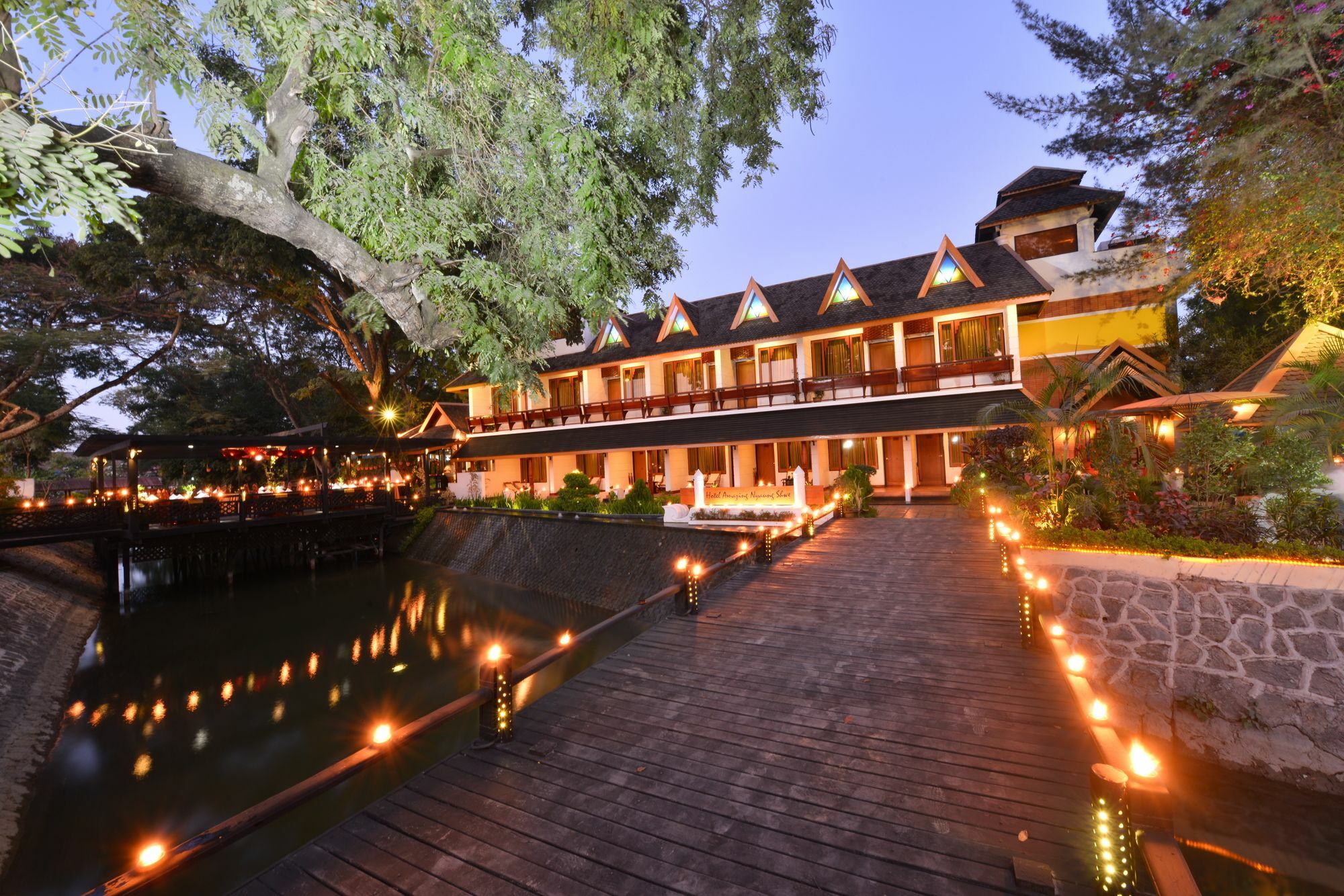 Hotel Amazing Nyaungshwe Exteriör bild