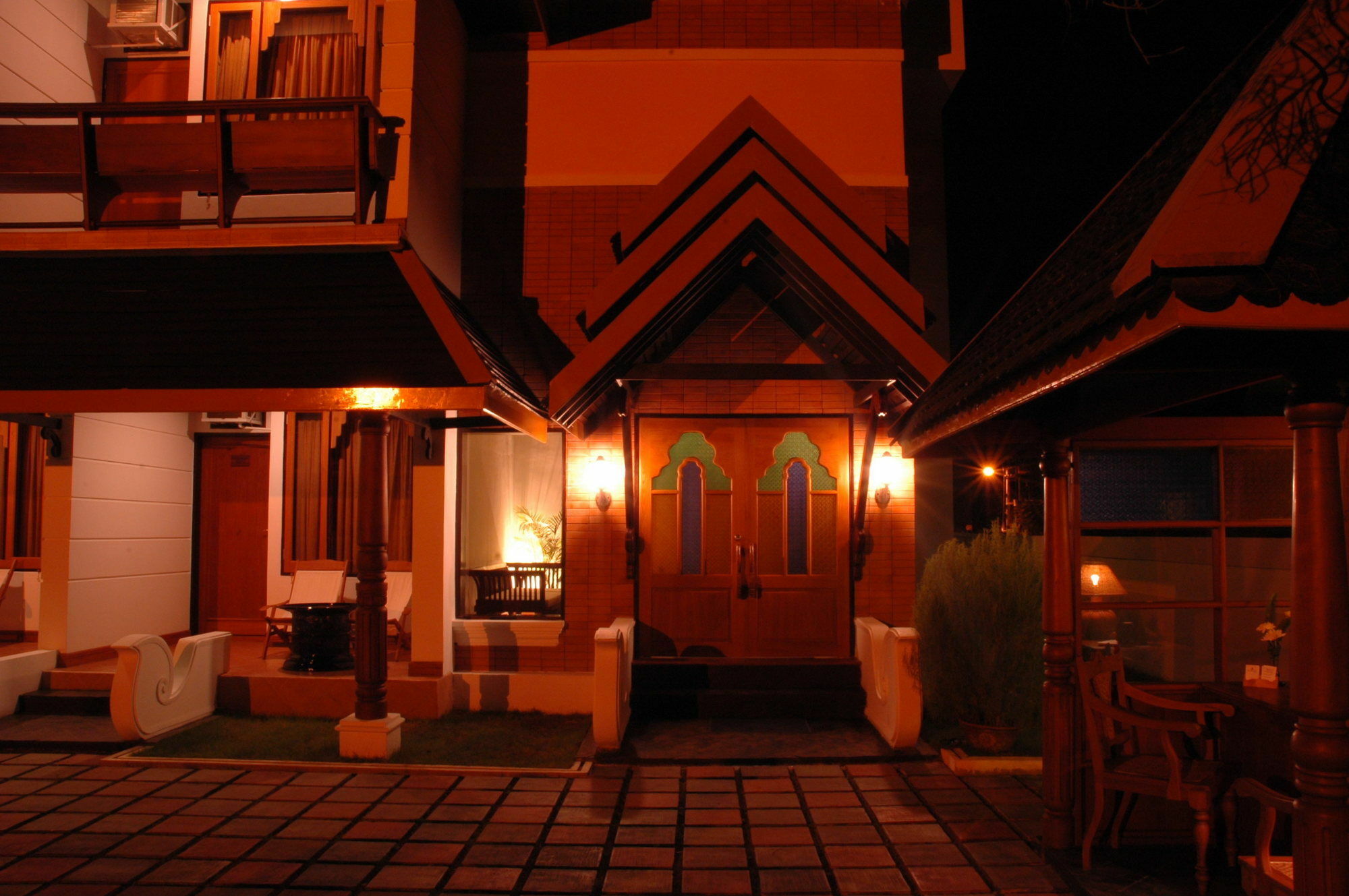 Hotel Amazing Nyaungshwe Exteriör bild